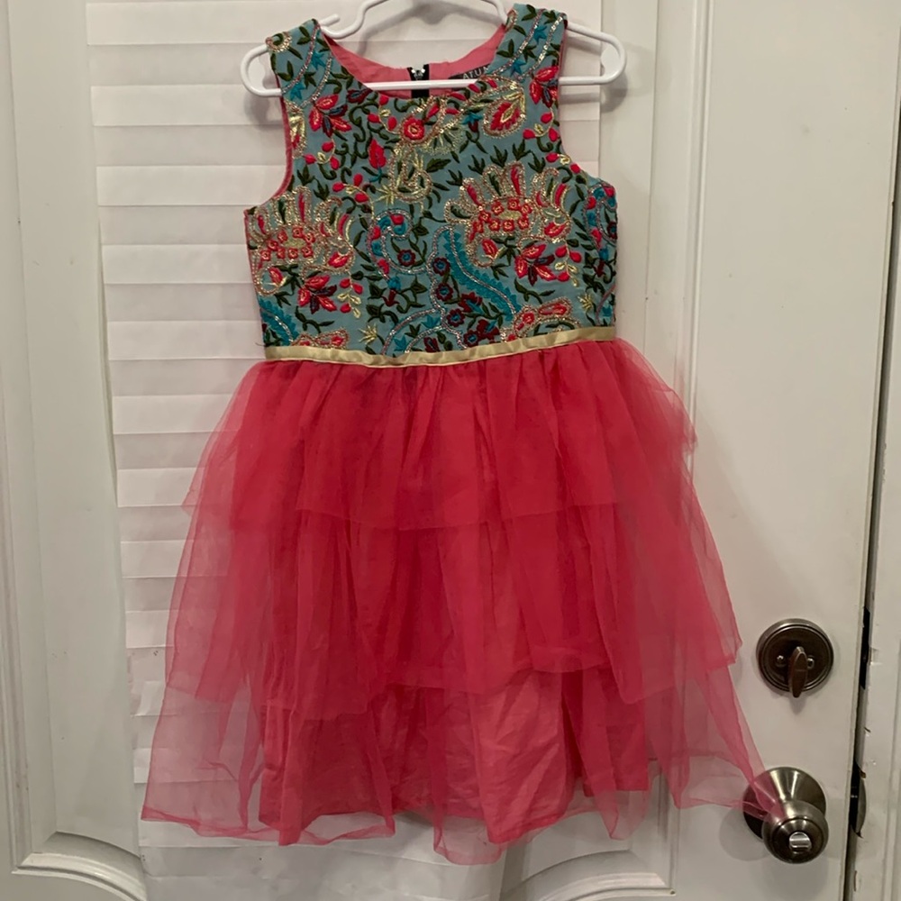Girls dress